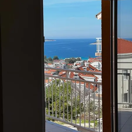 Daire The View